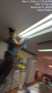 lamp fixtures cleaning